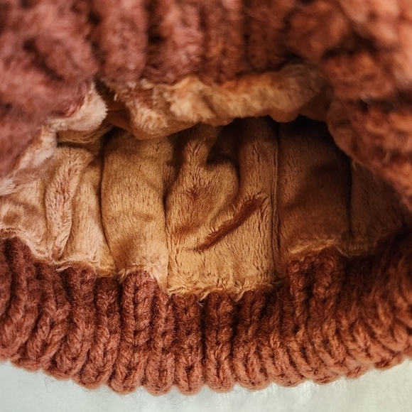 NWT Time and Tru Brown Cinnamon Spice Cable Knit Winter Beanie Hat - Picture 11 of 15